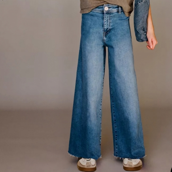 Zara Wide-Leg Flat Front Blue Raw Hem Stretchy Sz 4 US Jeans - Picture 1 of 11